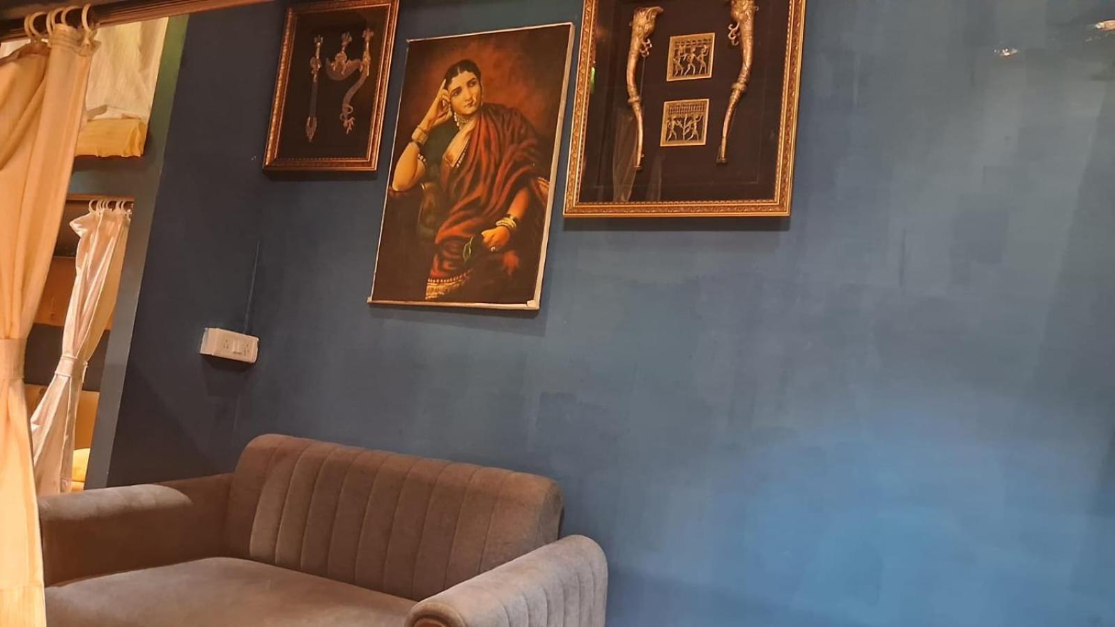 מומביי Sinhassan Dormitory Hostel Juhu מראה חיצוני תמונה