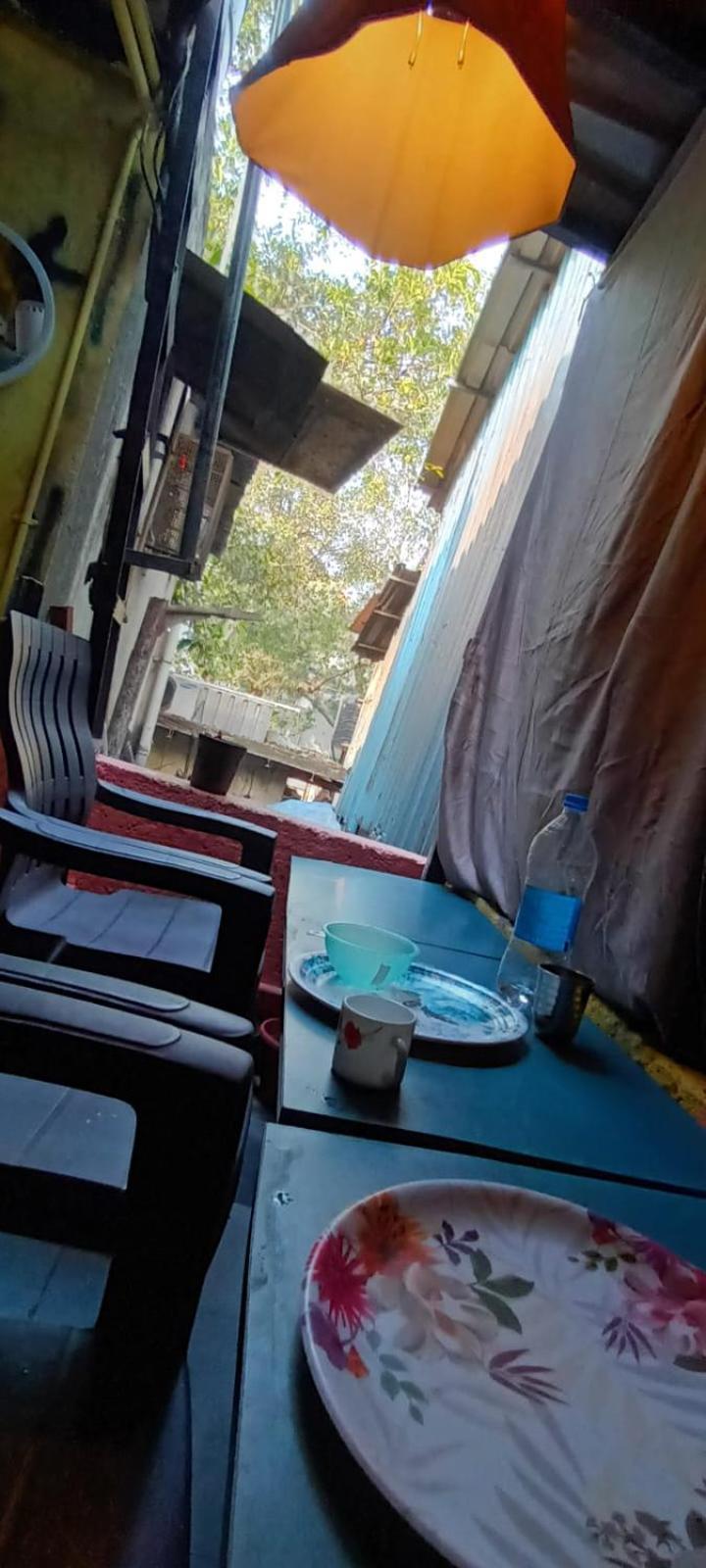 מומביי Sinhassan Dormitory Hostel Juhu מראה חיצוני תמונה