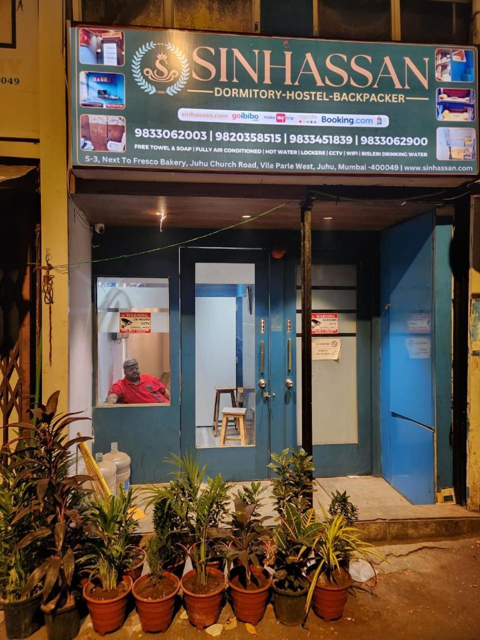 מומביי Sinhassan Dormitory Hostel Juhu מראה חיצוני תמונה